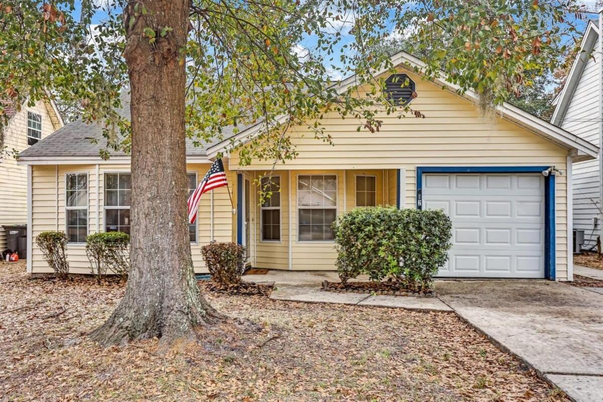 Holiday home The Groovy Getaway On Garfield Savannah